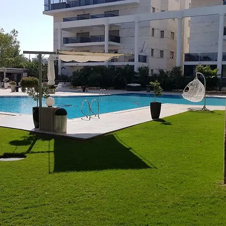 דירות דירת גן פונה לבריכה - pool garden view אילת מראה חיצוני תמונה