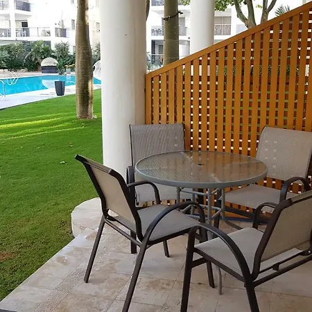 דירות דירת גן פונה לבריכה - pool garden view אילת מראה חיצוני תמונה