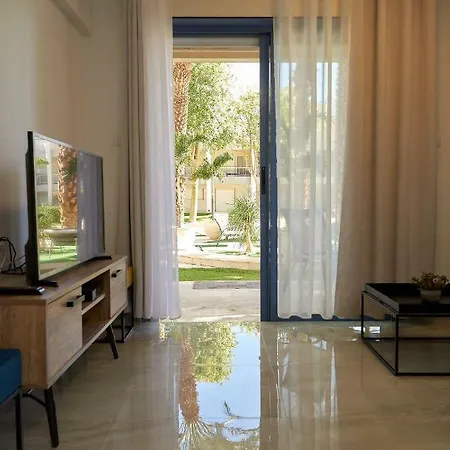 דירות דירת גן פונה לבריכה - pool garden view אילת מראה חיצוני תמונה