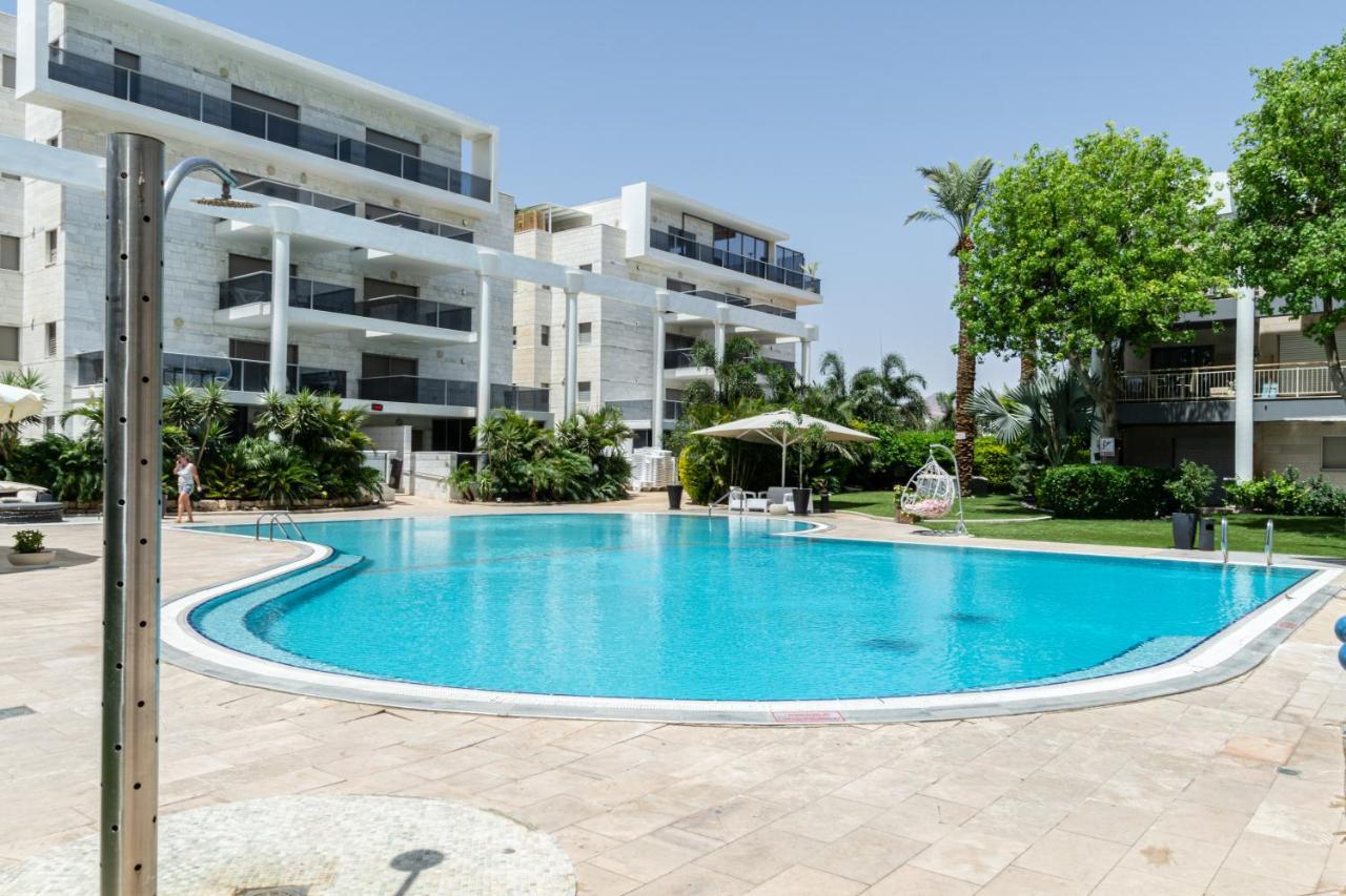 Pool Garden View Apartment *