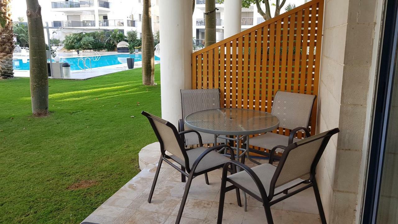 Pool Garden View Eilat