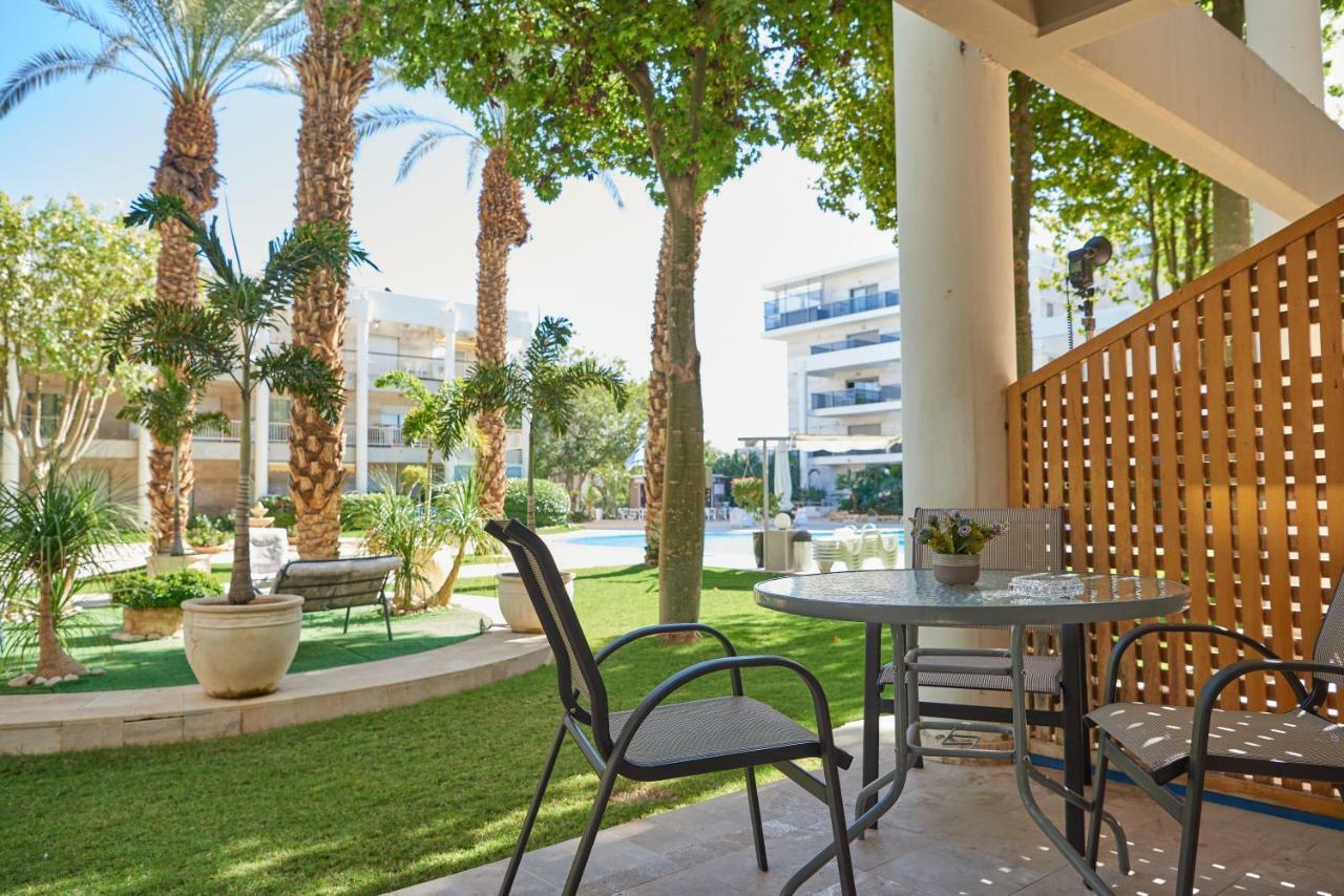 Pool Garden View Apartment *