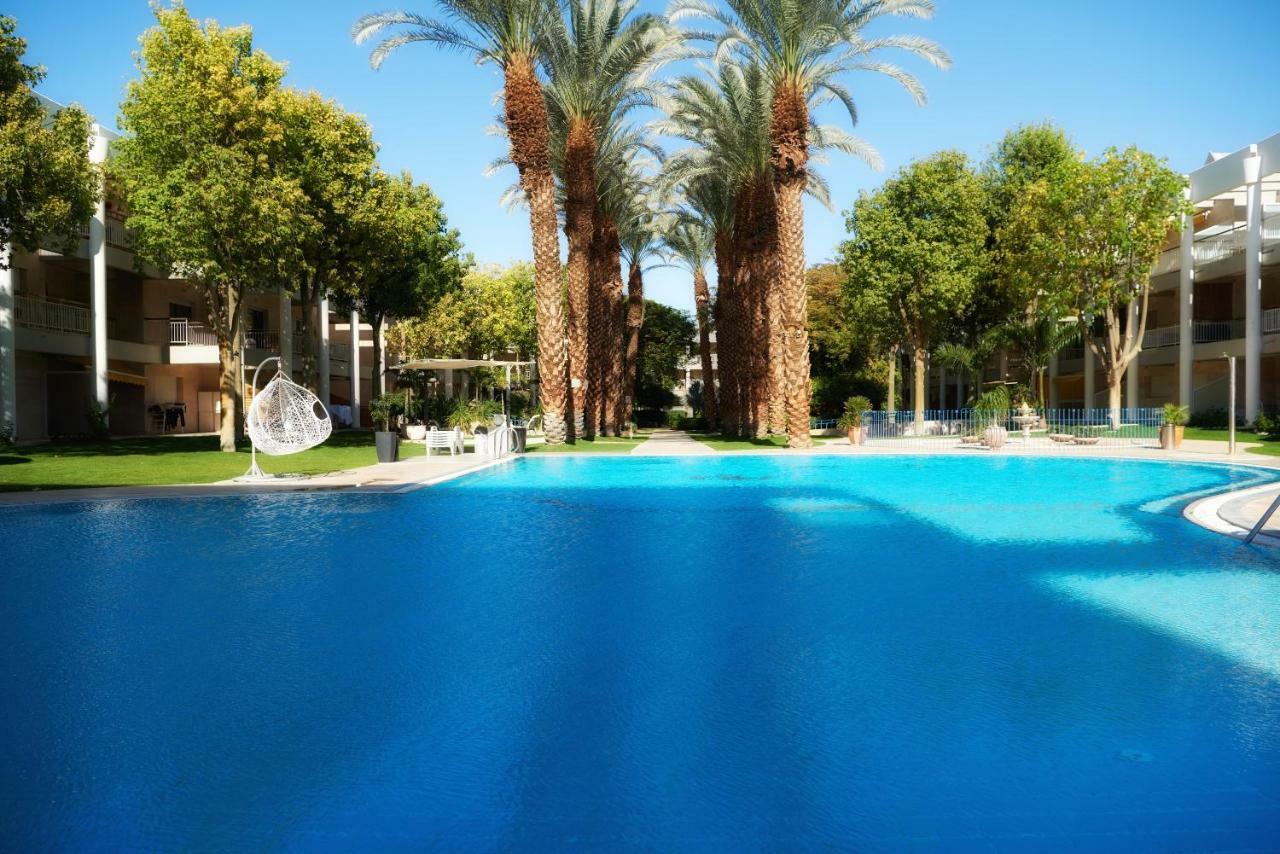 Pool Garden View Apartment *